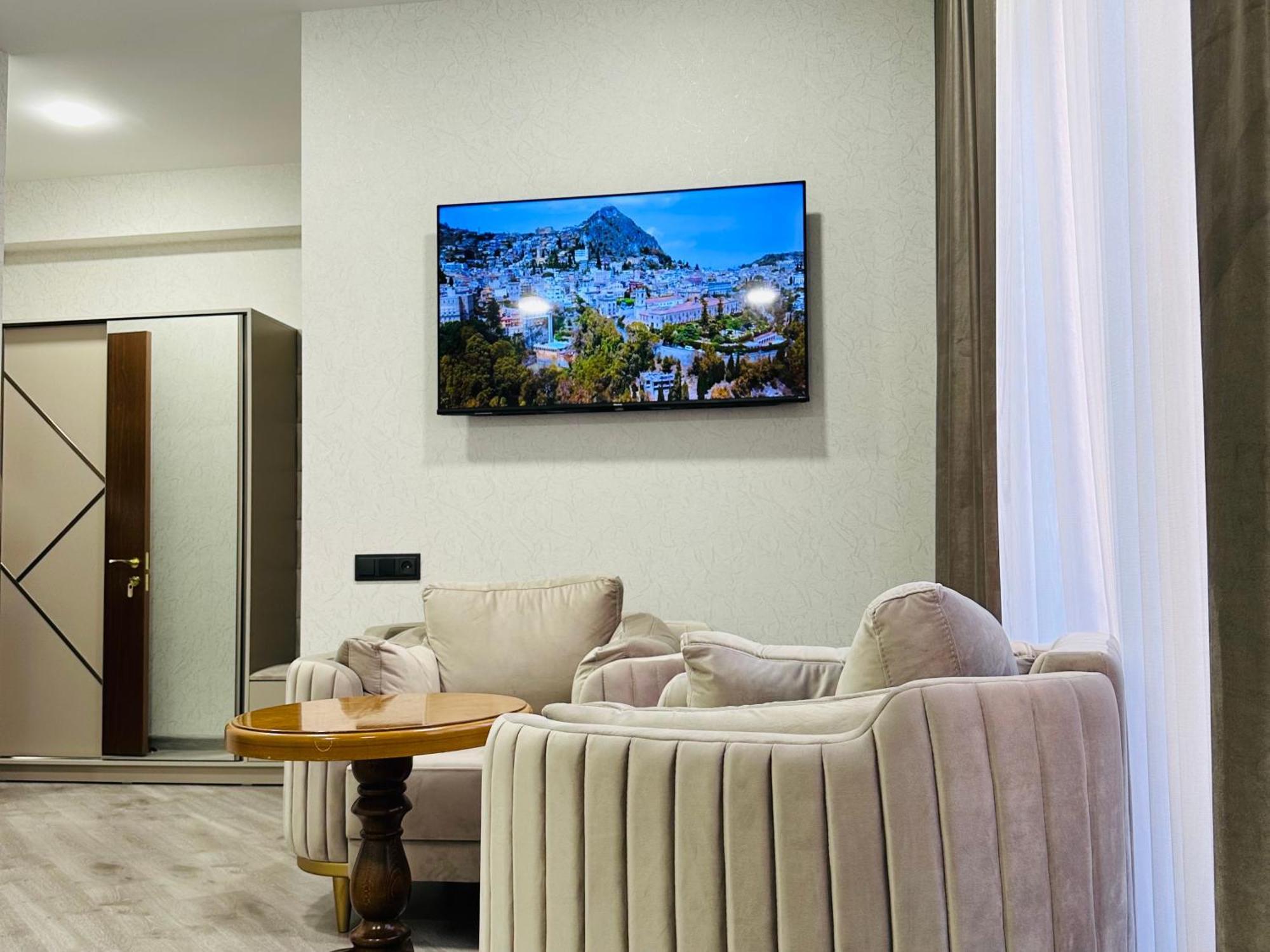 Royal Renaissance Hotel يريفان المظهر الخارجي الصورة