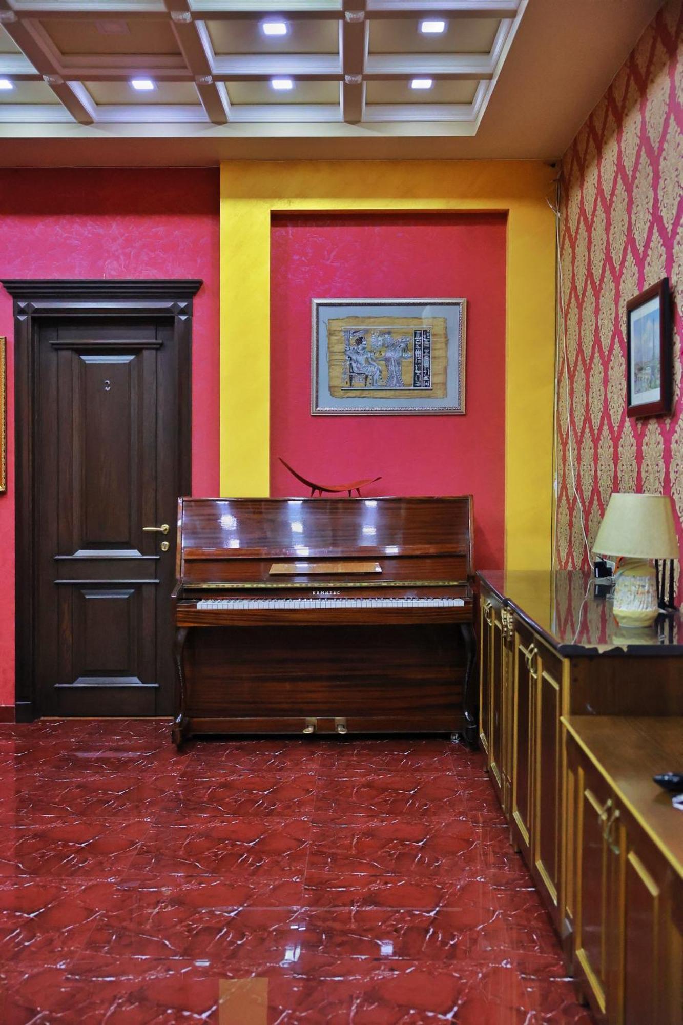 Royal Renaissance Hotel يريفان المظهر الخارجي الصورة