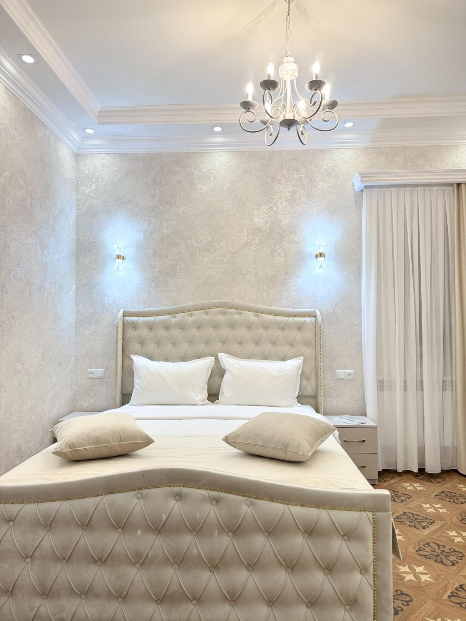 Royal Renaissance Hotel يريفان المظهر الخارجي الصورة