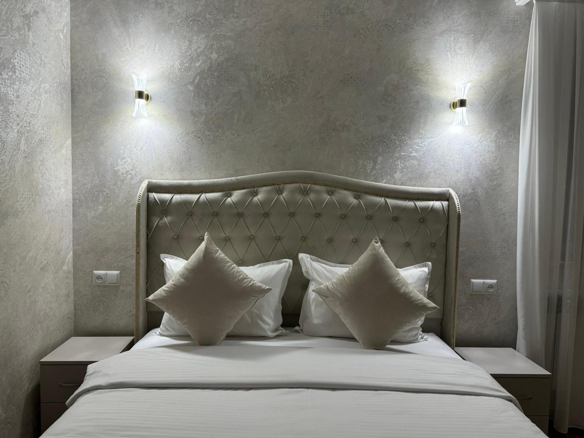 Royal Renaissance Hotel يريفان المظهر الخارجي الصورة