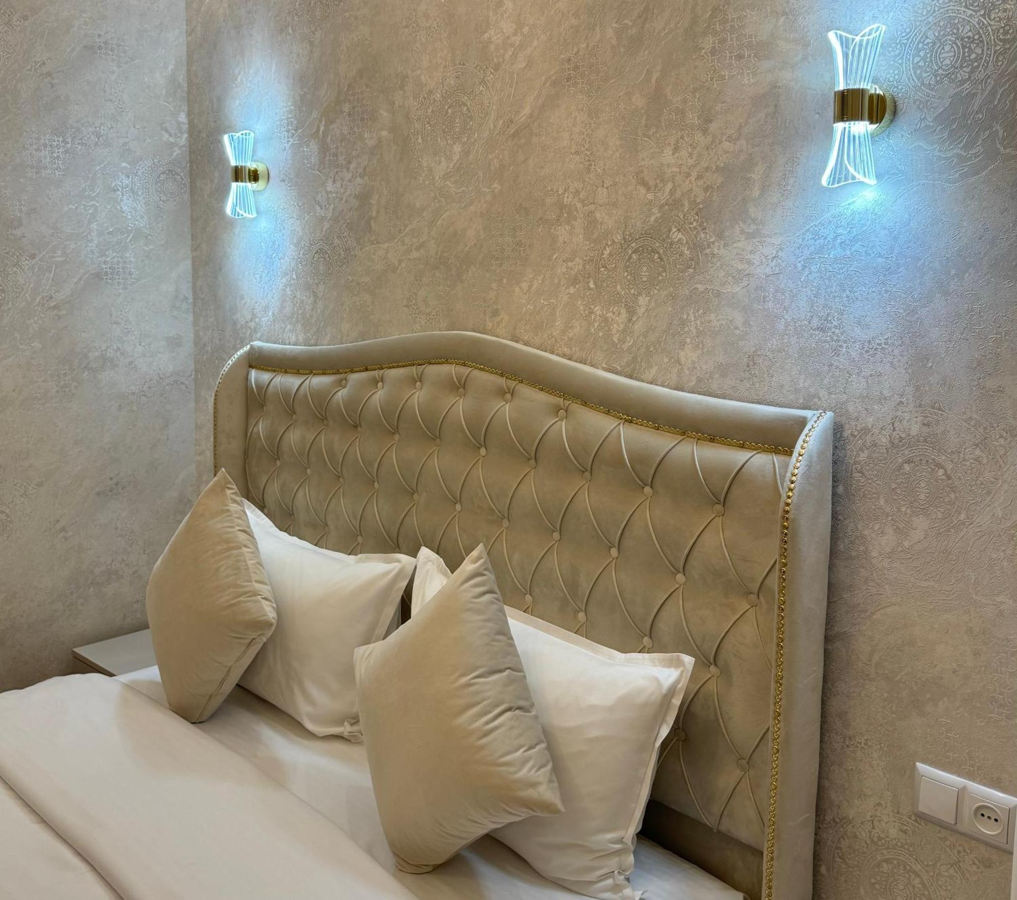 Royal Renaissance Hotel يريفان المظهر الخارجي الصورة