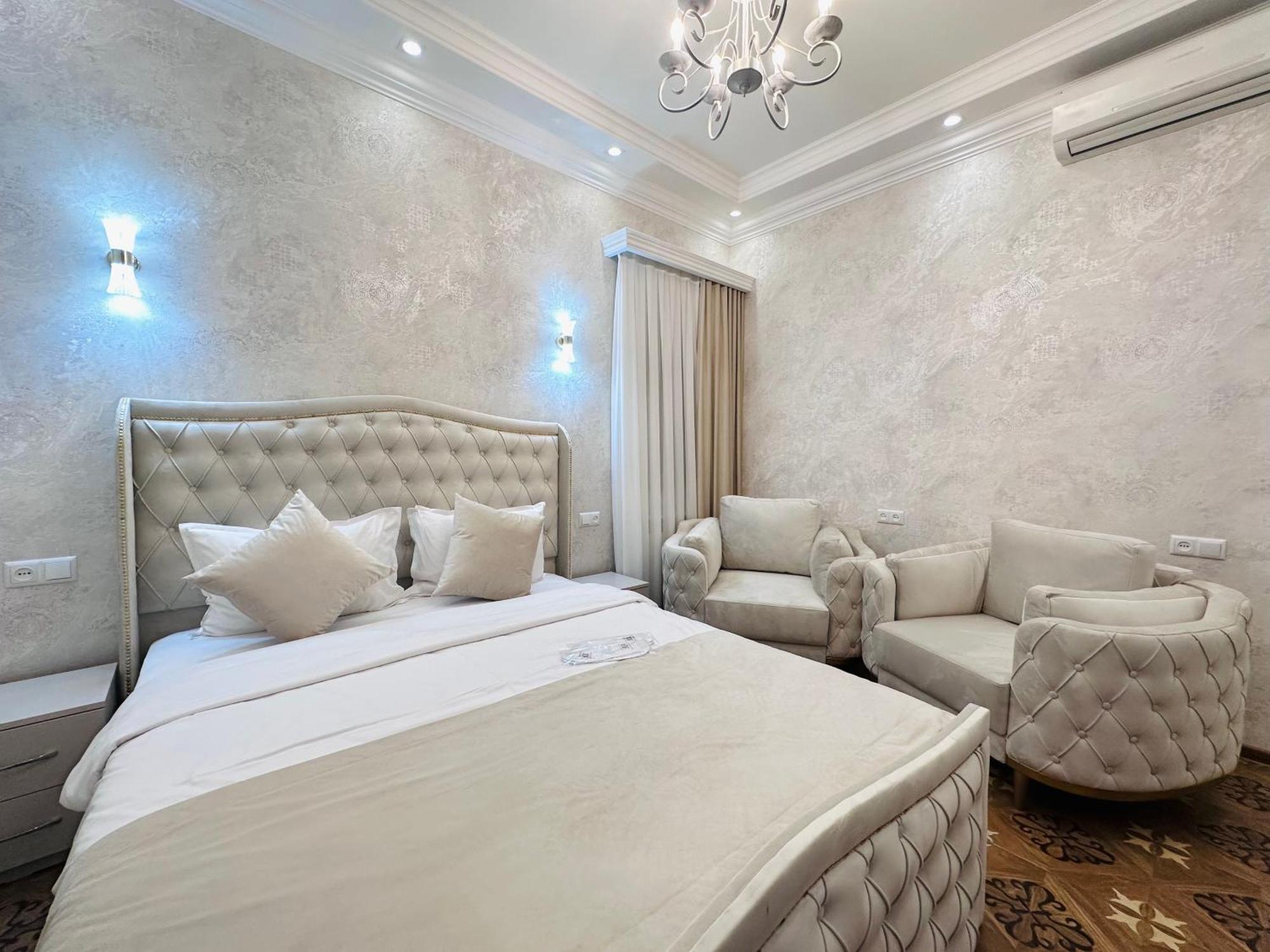 Royal Renaissance Hotel يريفان المظهر الخارجي الصورة